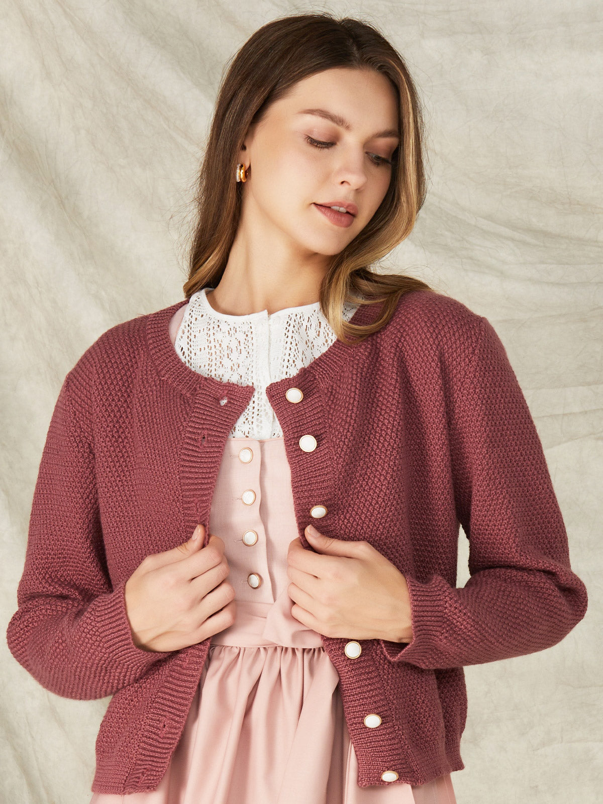 Klassisch: Trachtenstrick Strickjacke Amalia Dusty – Lila