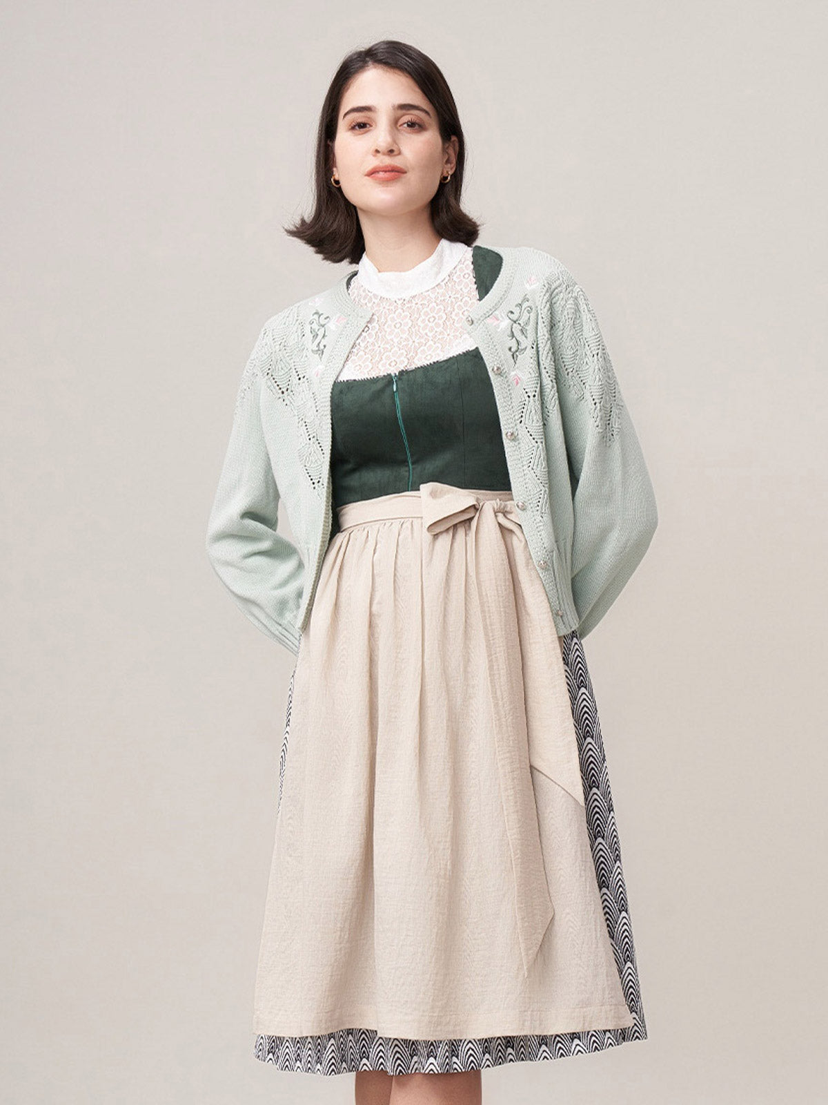 Klassisch: Trachtenstrick Strickjacke Hanne