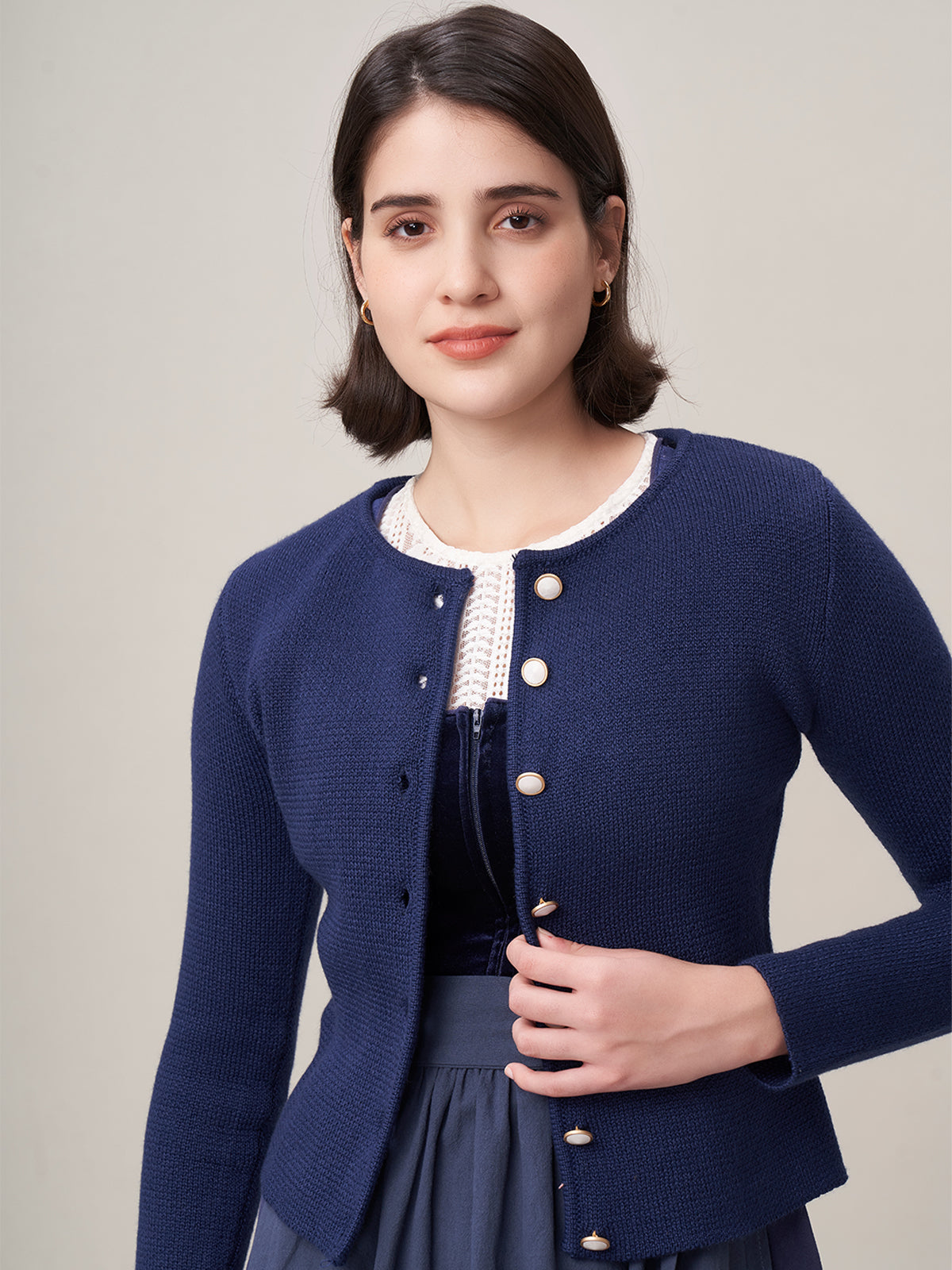 Klassisch: Trachtenstrick Strickjacke Mira Dark