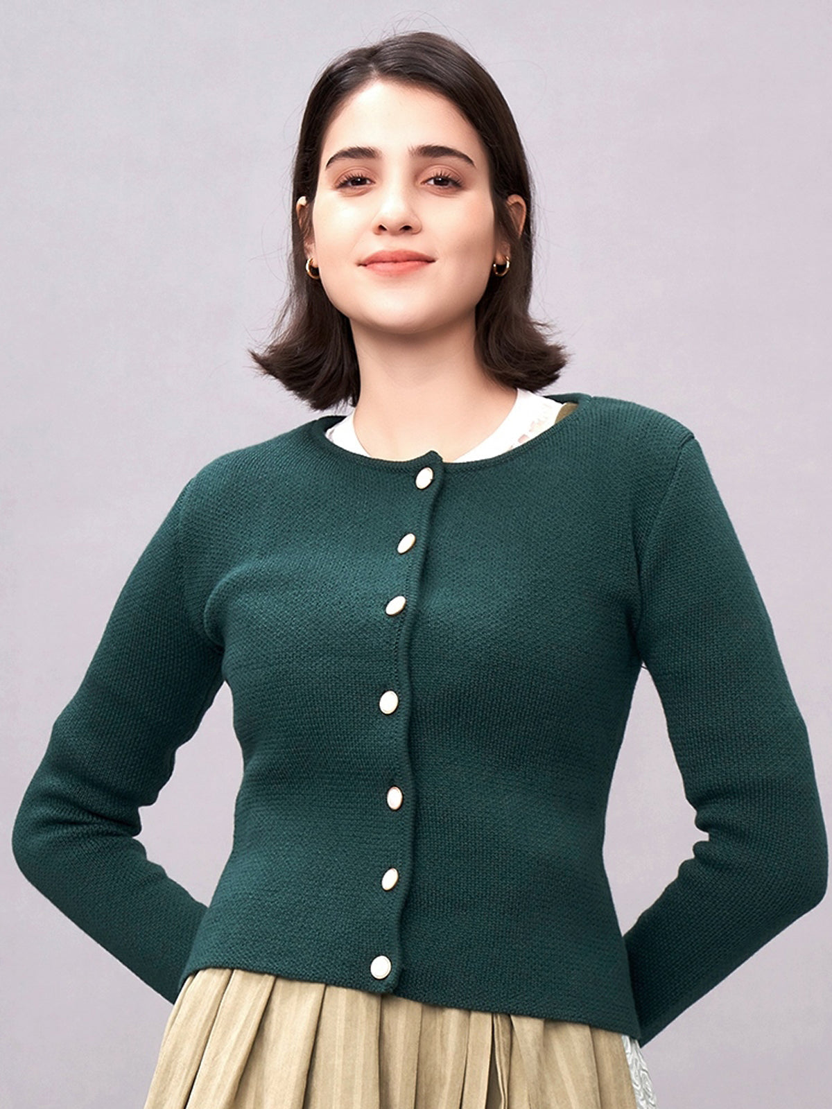 Klassisch: Trachtenstrick Strickjacke Mira Dunkelgrün – Grün