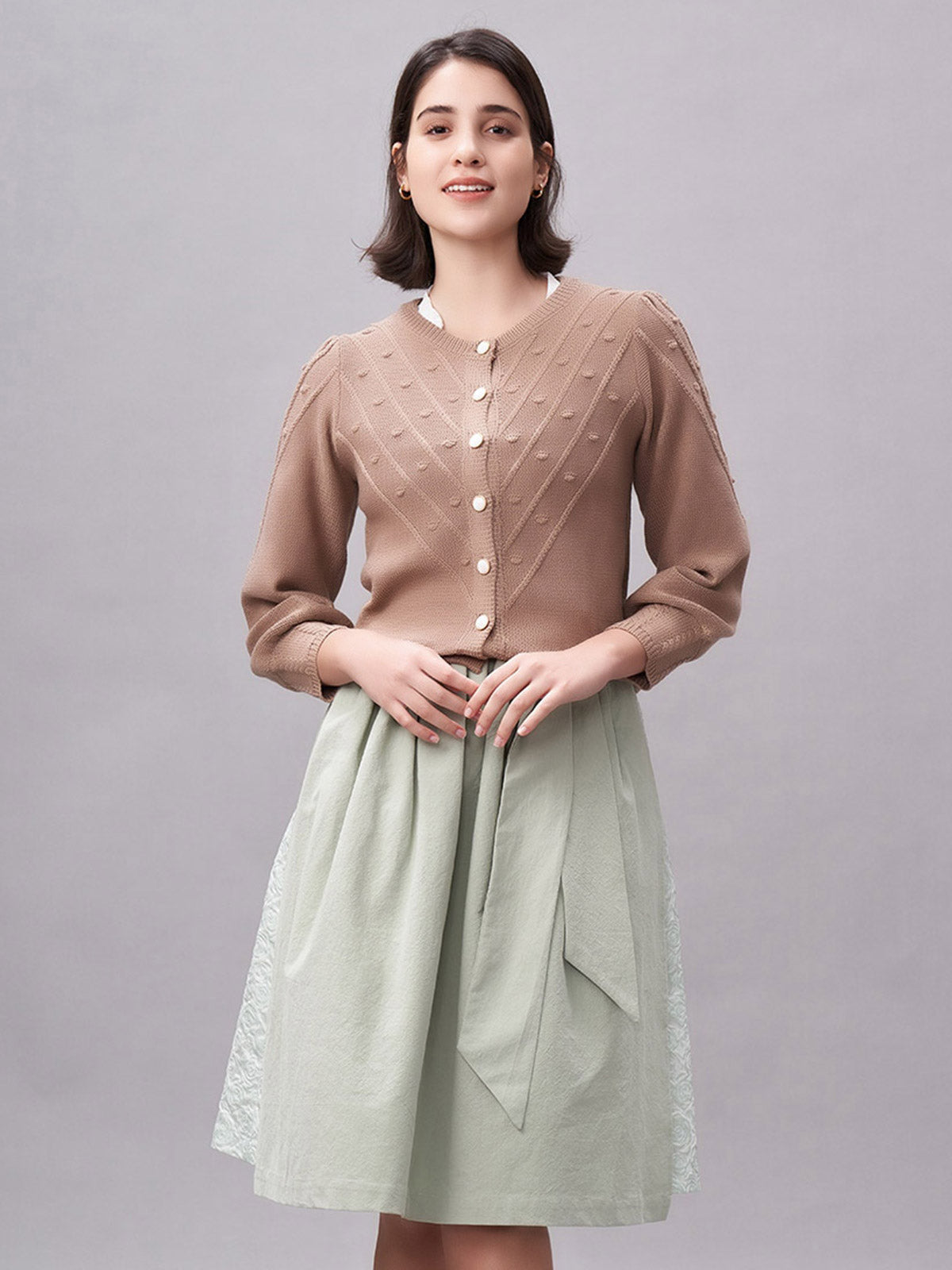 Klassisch: Trachtenstrick Strickjacke Renata – Braun