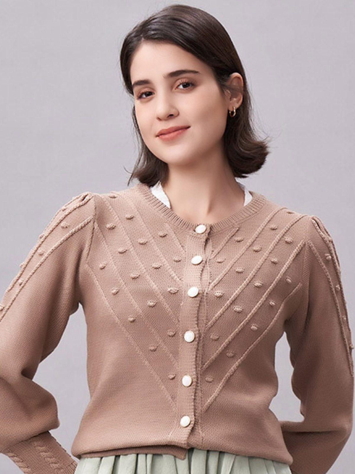 Klassisch: Trachtenstrick Strickjacke Renata – Braun
