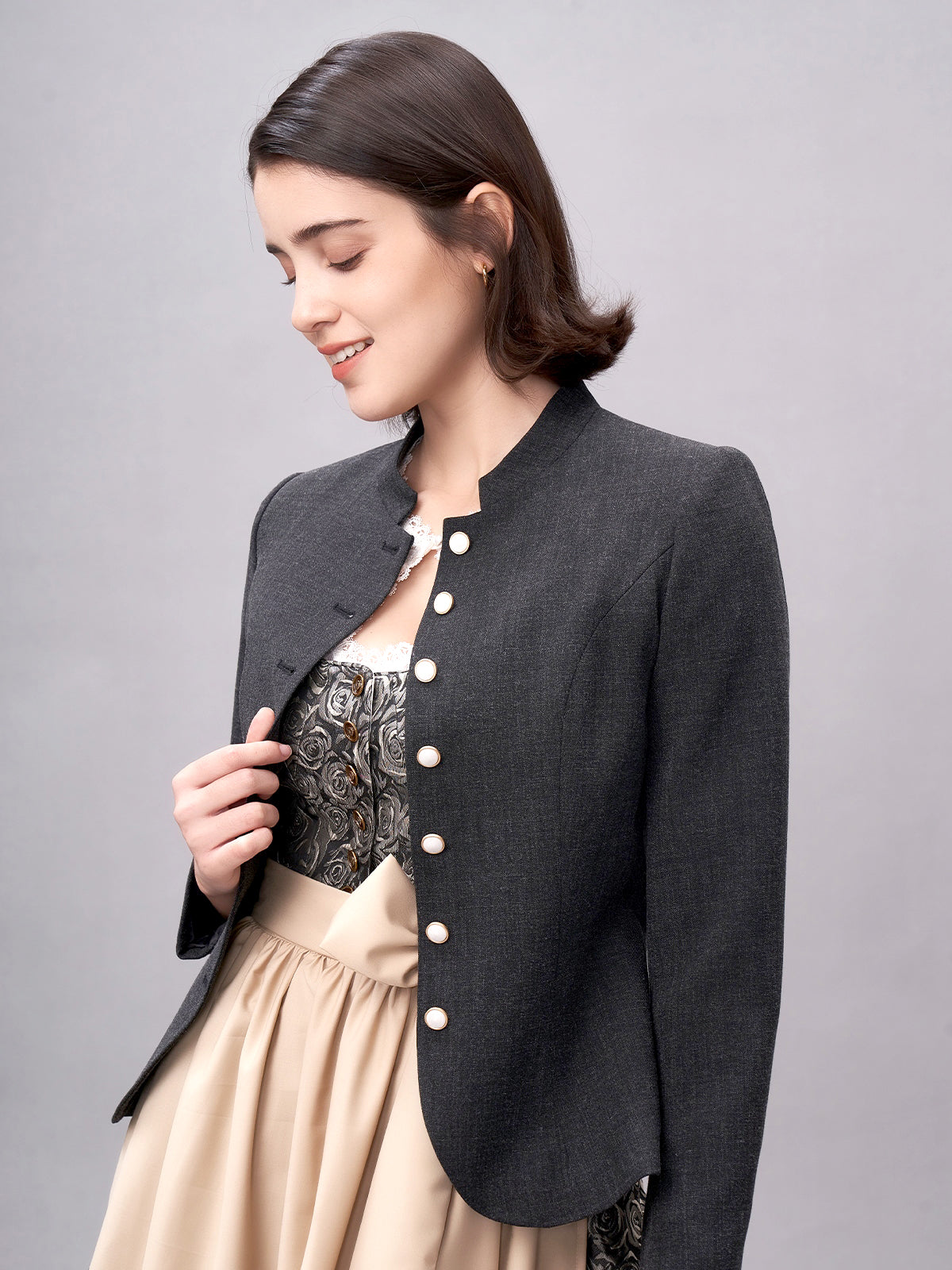 Klassisch: Trachtenjacke Damenjacke Barly – Schwarz