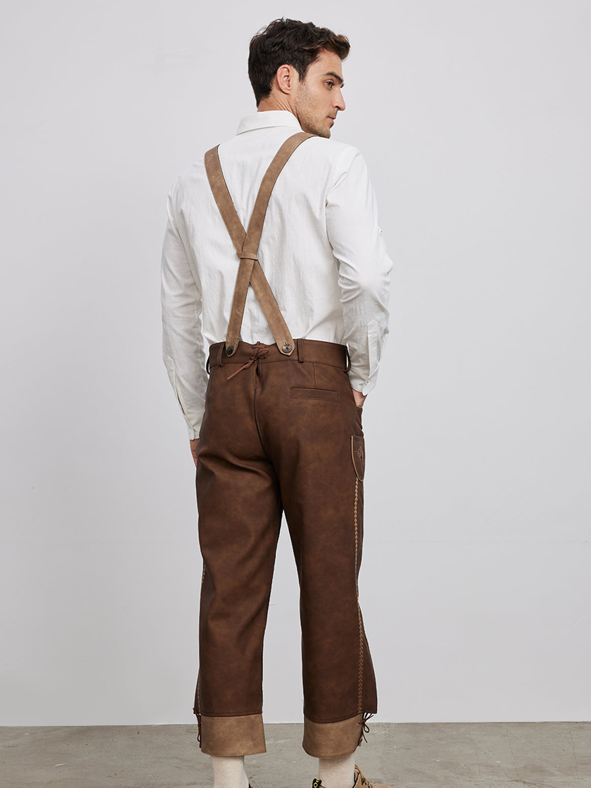 Klassisch: Lederhose Theodor – Braun, Stickereien
