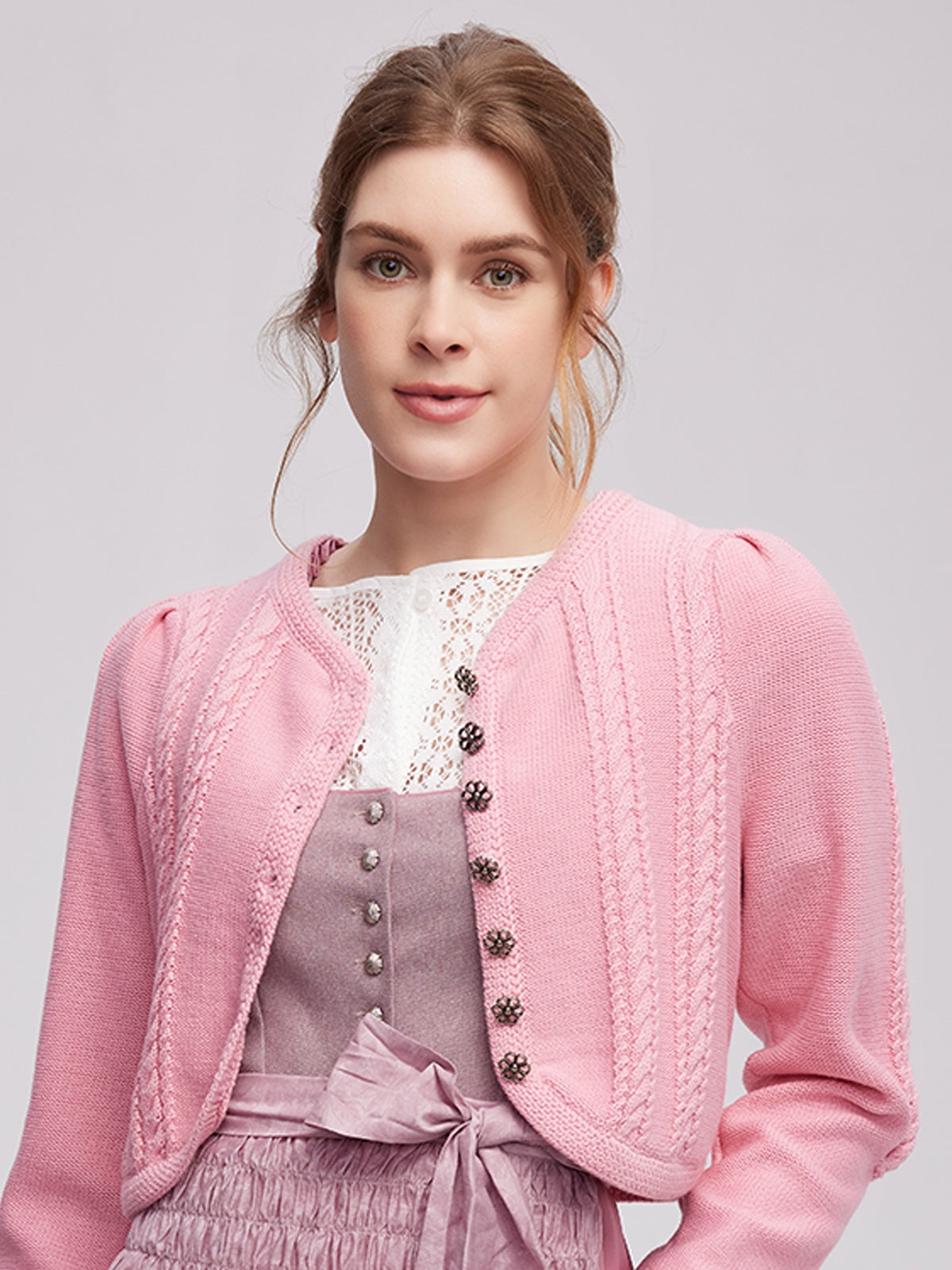 Klassisch: Trachtenstrick Strickjacke Martha – Rosa