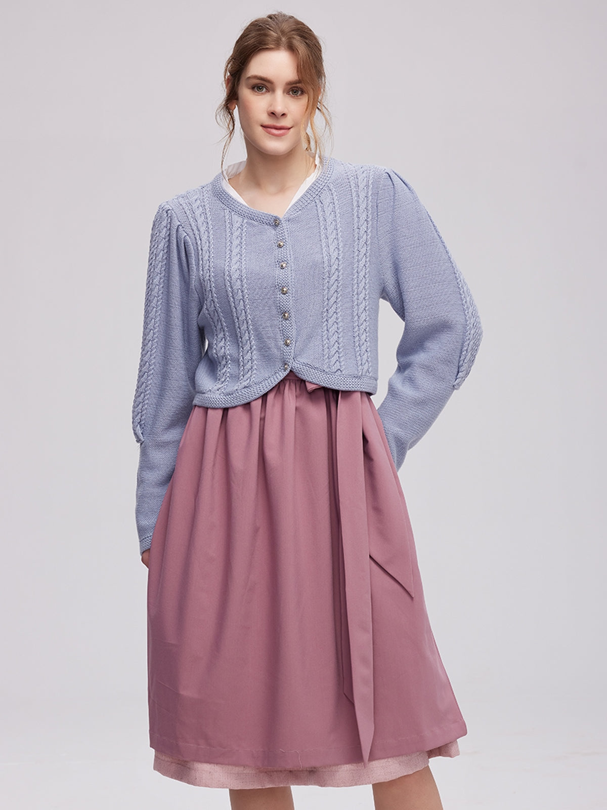 Klassisch: Trachtenstrick Strickjacke Martha – Blau