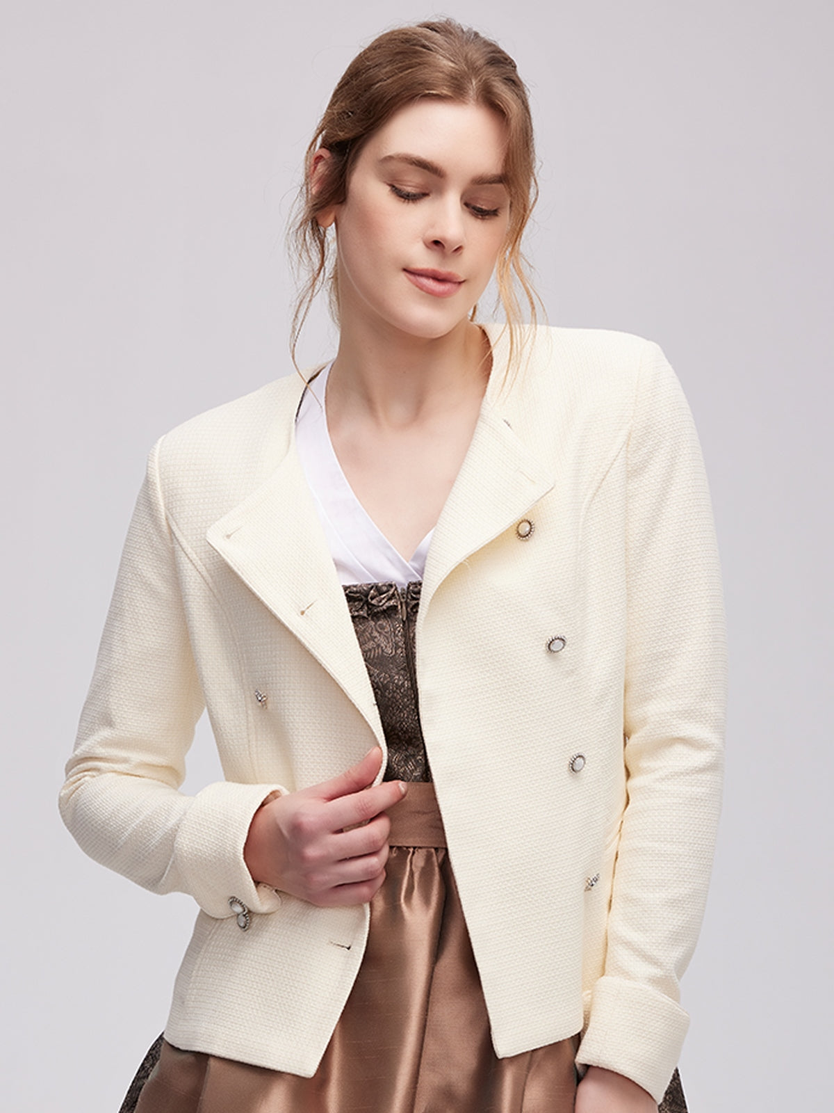Klassisch: Trachtenjacke Damenjacke Josie – Weiß