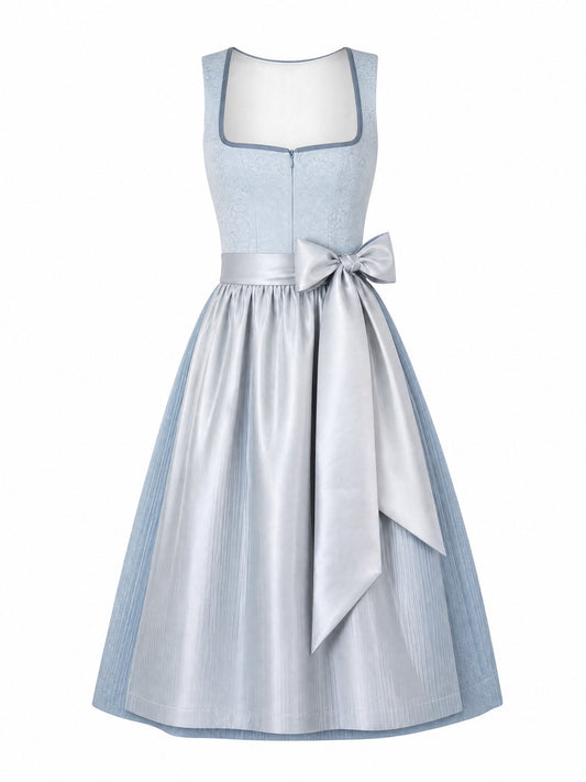 Klassisches Dirndl Lina – Puderblau, Eckige Form