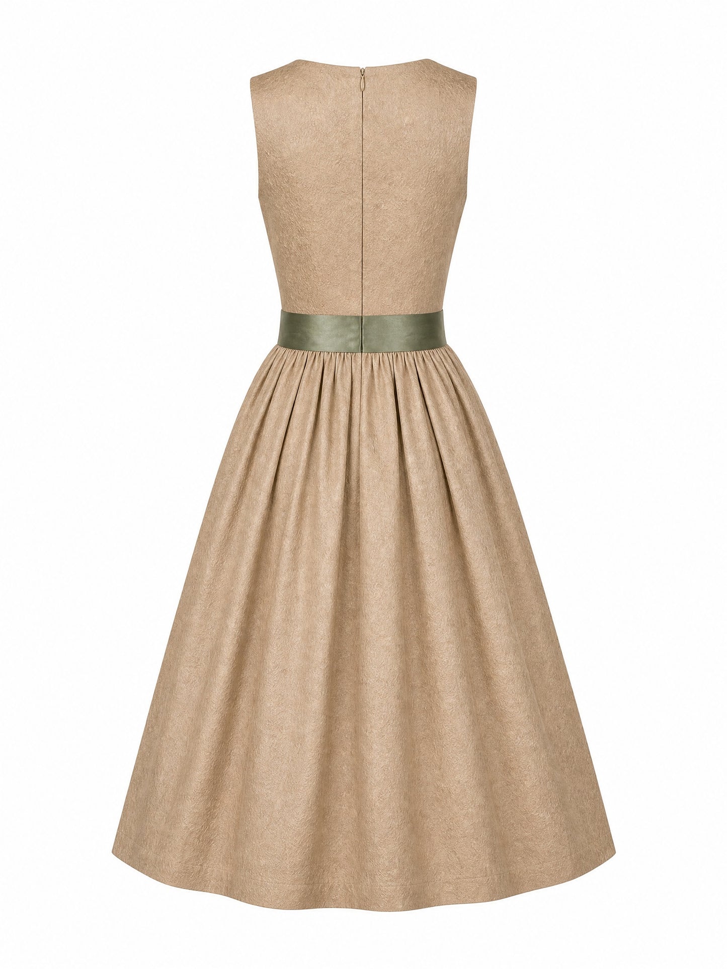 Klassisches Dirndl Noemi – Tonbeige, Eckige Form