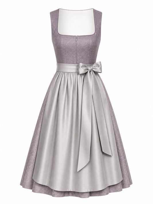 Klassisches Dirndl Mathilda – Rauchflieder, Eckige Form