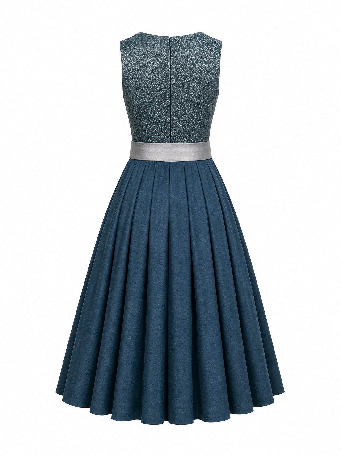 Klassisches Dirndl Ramona – Rauchpetrol, Herzförmig